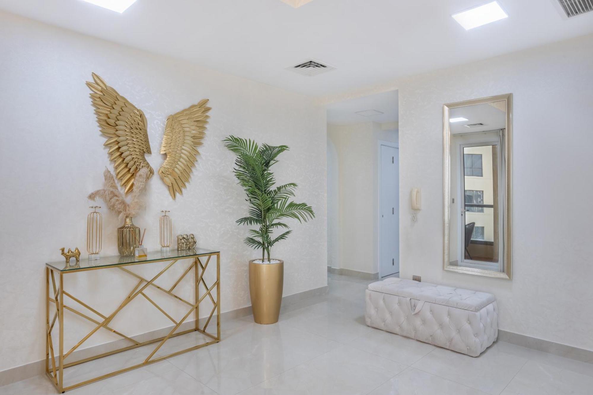 Classy 2br Apt In Shams1 Panoramic View In Jbr *
